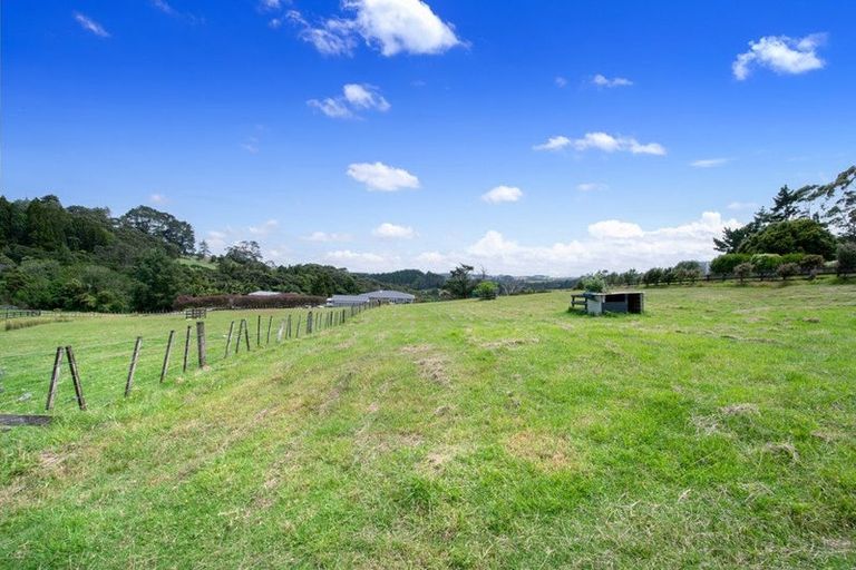 Photo of property in 12 Mildon Road, Waitakere, Auckland, 0782