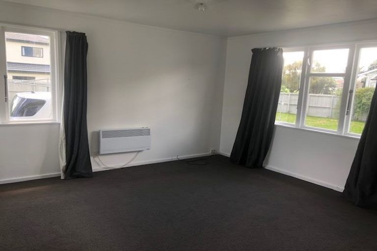 Photo of property in 9 Kotuku Street, Te Atatu Peninsula, Auckland, 0610