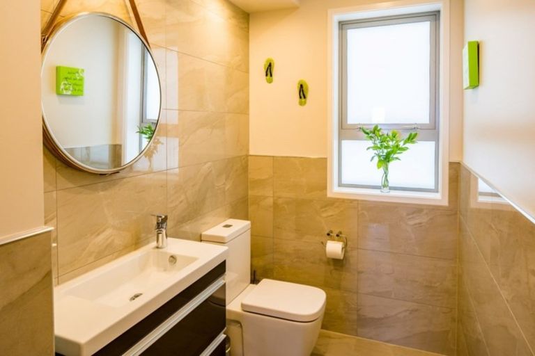 Photo of property in 51 Dowse Drive, Maungaraki, Lower Hutt, 5010