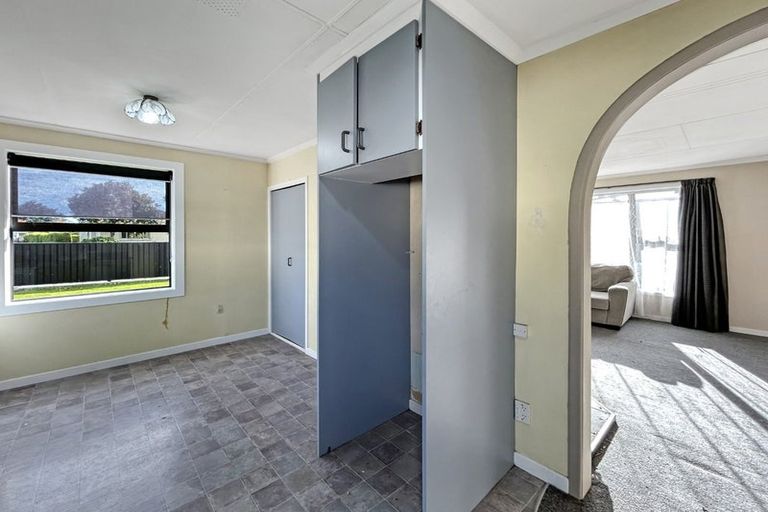 Photo of property in 137 Seaward Road, Edendale, 9825