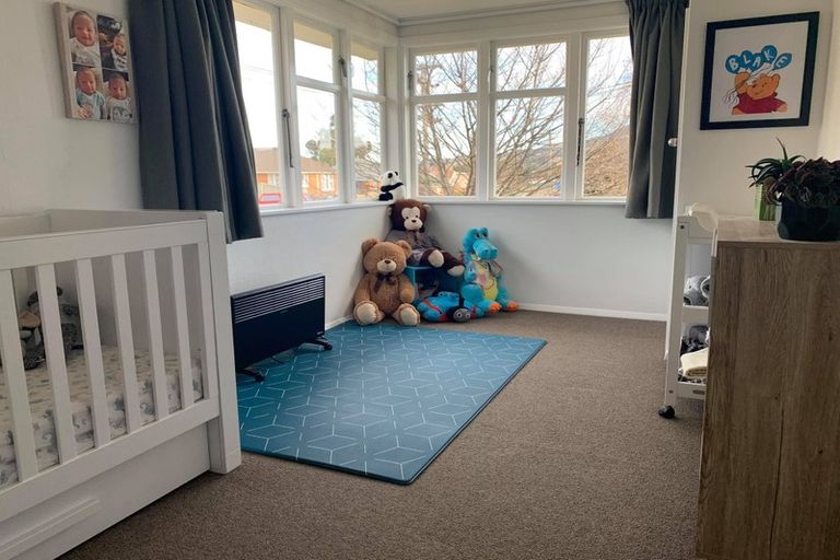 Photo of property in 28 Burgess Street, Green Island, Dunedin, 9018