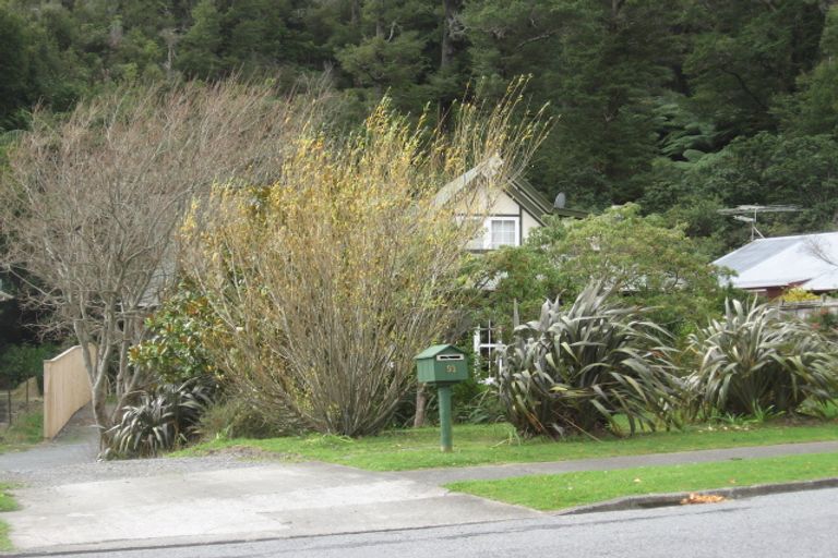 Photo of property in 93 Tawhai Street, Stokes Valley, Lower Hutt, 5019