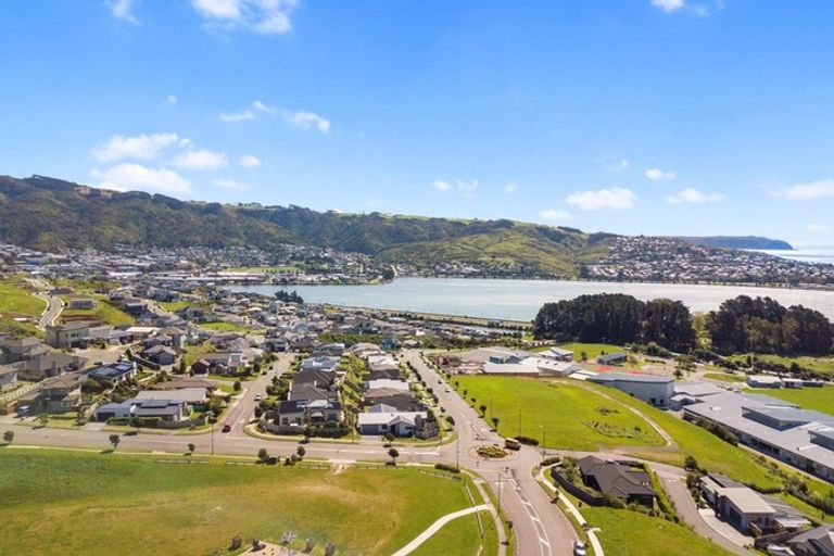 Photo of property in 3 Baxters Rise, Aotea, Porirua, 5024