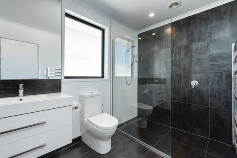 Photo of property in 24 Drabble Crescent, Papamoa Beach, Papamoa, 3118