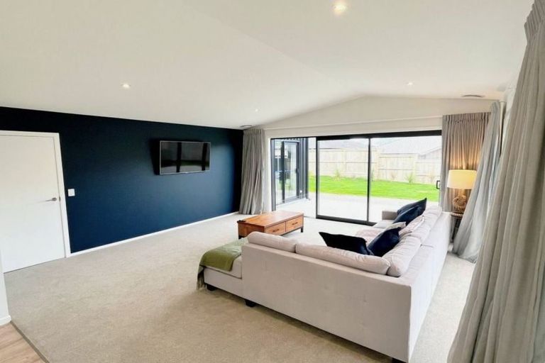 Photo of property in 9 Ward Street, Jacks Point, Queenstown, 9371