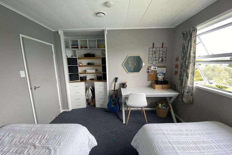 Photo of property in 7 Newbury Place, Waitara, 4320