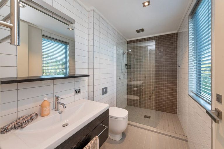 Photo of property in 10 Bridgewater Terrace, Albert Town, Wanaka, 9305