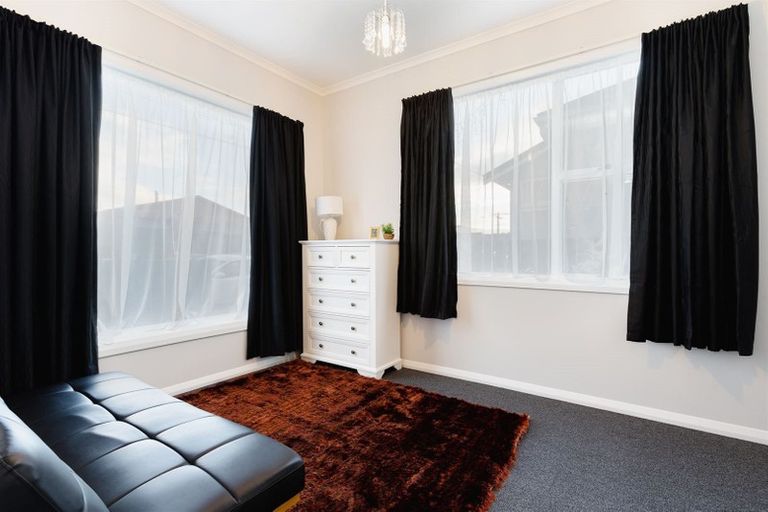 Photo of property in 228 Oxford Street, South Dunedin, Dunedin, 9012