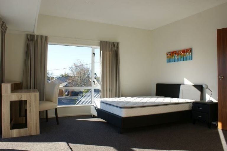 Photo of property in 389 Yaldhurst Road, Russley, Christchurch, 8042