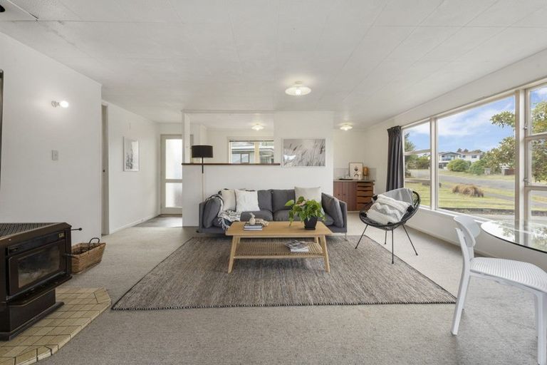 Photo of property in 11a Tobin Place, Richmond Heights, Taupo, 3330
