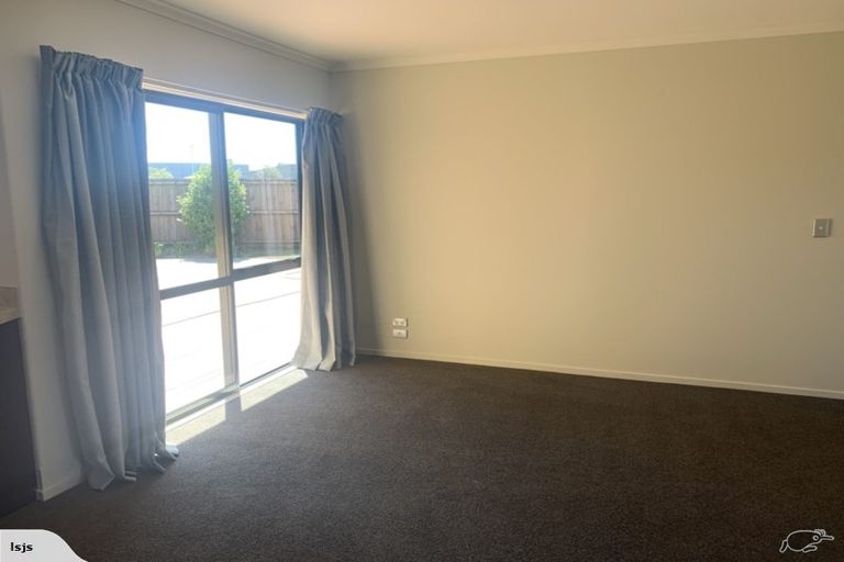 Photo of property in 6 Peel Close, Rolleston, 7614