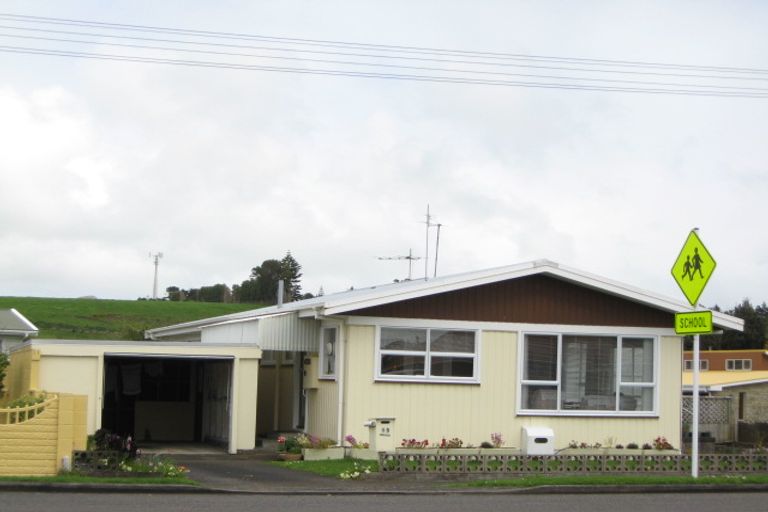 Photo of property in 15 Nelson Street, Waitara, 4320