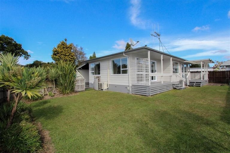 Photo of property in 2 Norfolk Place, Pukete, Hamilton, 3200