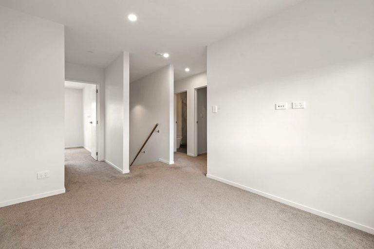 Photo of property in 13a Edinburgh Avenue, Rosehill, Papakura, 2113