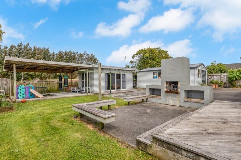 Photo of property in 541 Richmond Road, Lepperton, New Plymouth, 4373