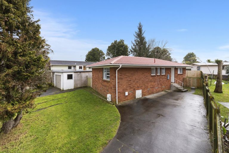 Photo of property in 121 Mahia Road, Wattle Downs, Auckland, 2103