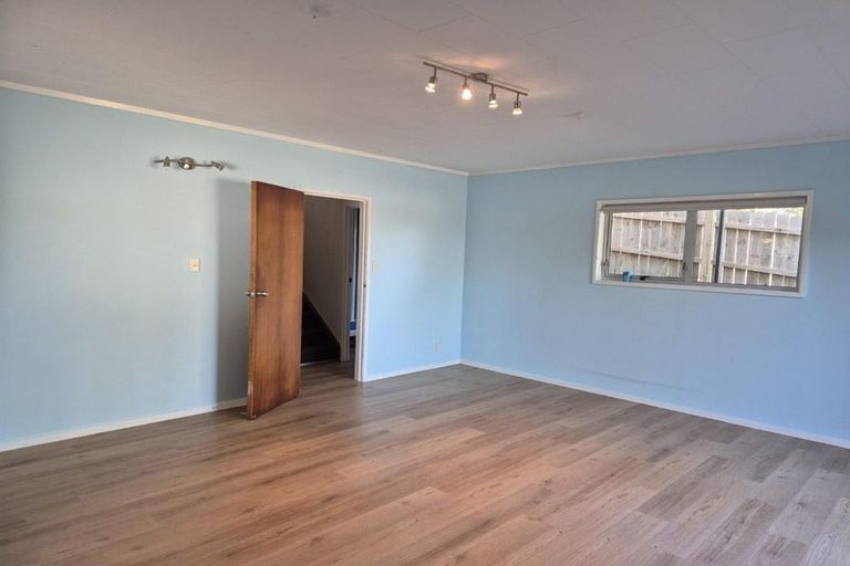 Photo of property in 27 Amorino Drive, Red Beach, 0932