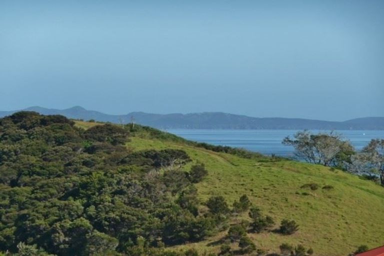 Photo of property in 10 Freyja Crescent, Coopers Beach, 0420