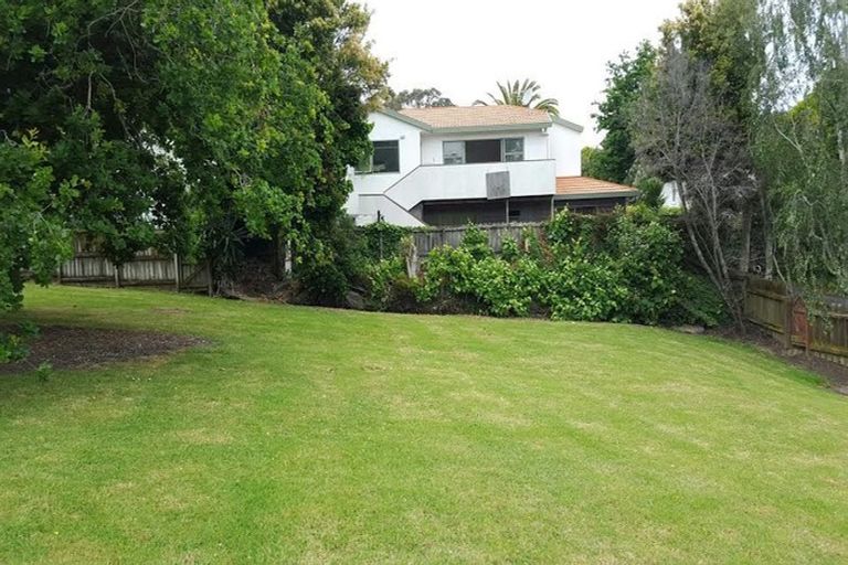 Photo of property in 2/224 Forrest Hill Road, Forrest Hill, Auckland, 0620