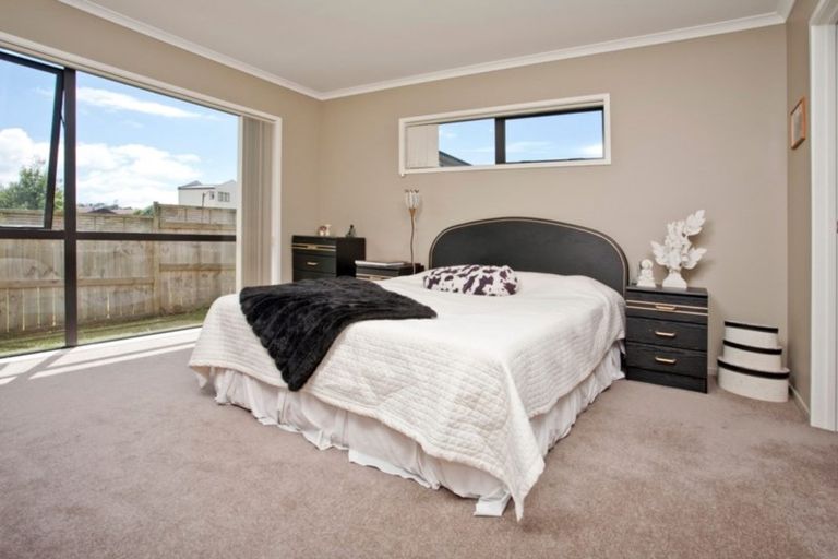 Photo of property in 29 Canyon Drive, Oteha, Auckland, 0632