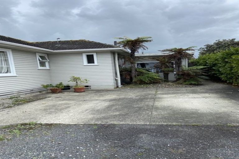 Photo of property in 122 Mahia Road, Wattle Downs, Auckland, 2103