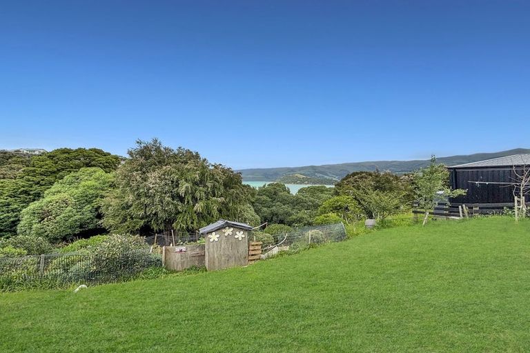 Photo of property in 19 Totara Drive, Duvauchelle, 7581