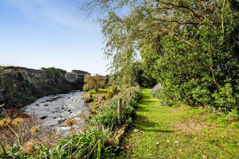 Photo of property in 34 Kawei Road, Ohawe, Hawera, 4671