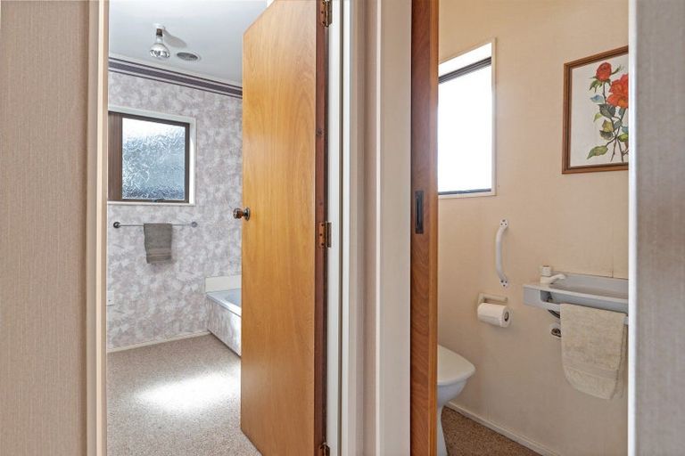 Photo of property in 12 Skipage Grove, Featherston, 5710