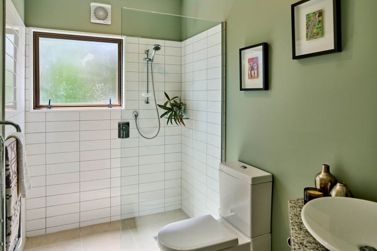 Photo of property in 8 Cheviot Road, Lowry Bay, Lower Hutt, 5013