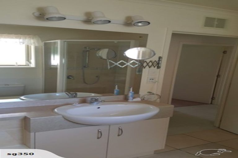 Photo of property in 5/262 Centreway Road, Orewa, 0931