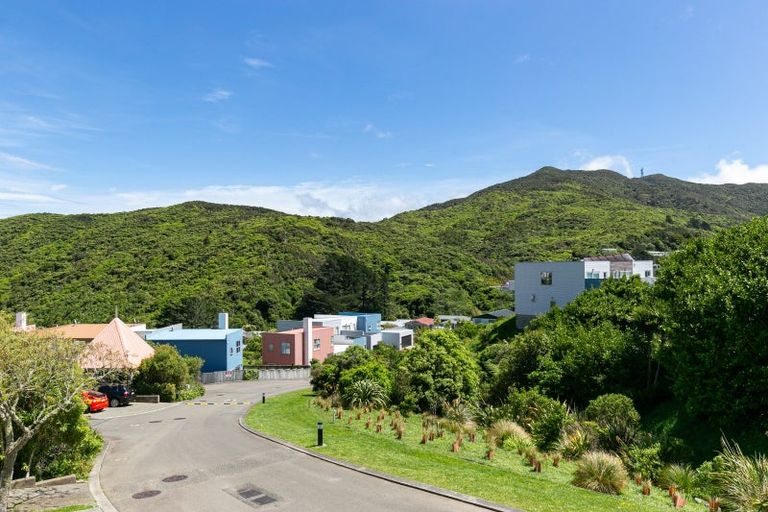 Photo of property in 44 Saddleback Grove, Karori, Wellington, 6012