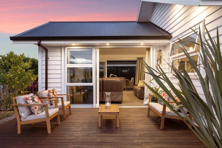 Photo of property in 1 Wahaika Way, Papamoa Beach, Papamoa, 3118