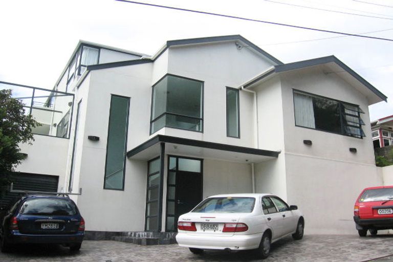 Photo of property in 9 Durham Crescent, Aro Valley, Wellington, 6021