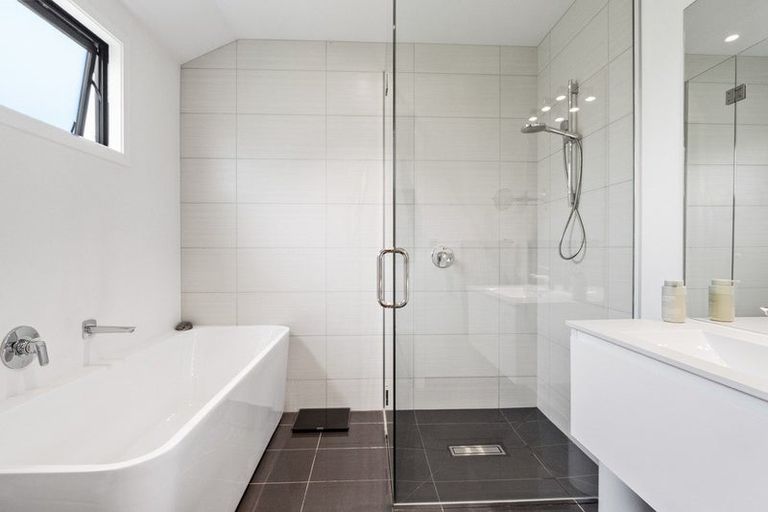 Photo of property in 11 Mckellar Drive, Jacks Point, Queenstown, 9371