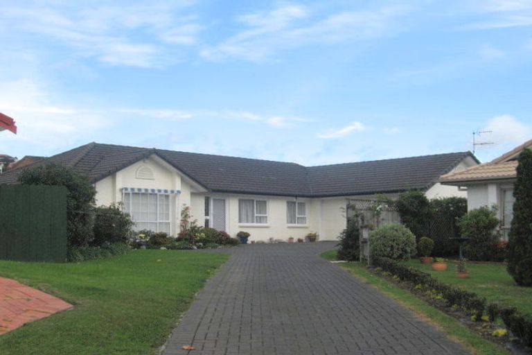 Photo of property in 47 Palmcrest Grove, Highland Park, Auckland, 2010