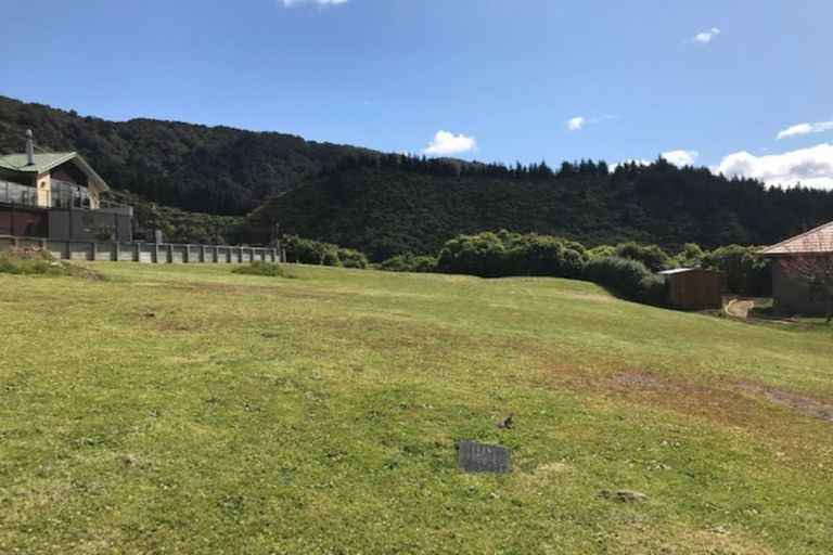 Photo of property in 26 Harbour View Heights, Picton, 7220