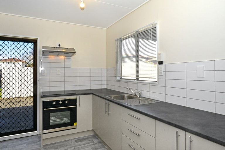 Photo of property in 1/404 Ikanui Road, Frimley, Hastings, 4120
