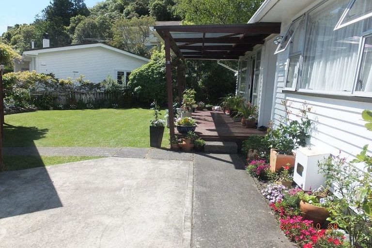 Photo of property in 1b Horoeka Street, Stokes Valley, Lower Hutt, 5019