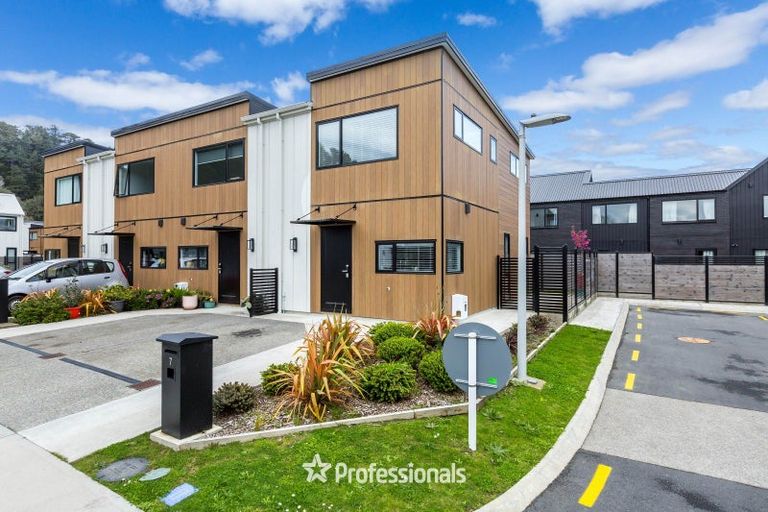 Photo of property in 7 Reakes Crescent, Wallaceville, Upper Hutt, 5018