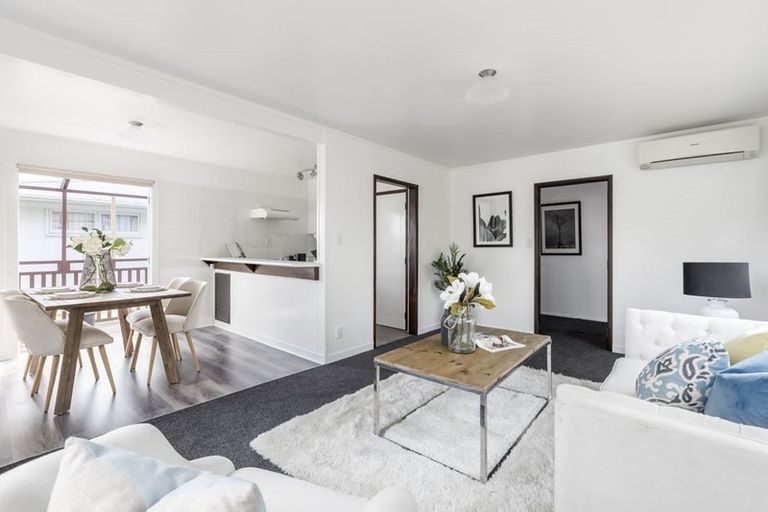 Photo of property in 1/18b Verbena Road, Birkdale, Auckland, 0626