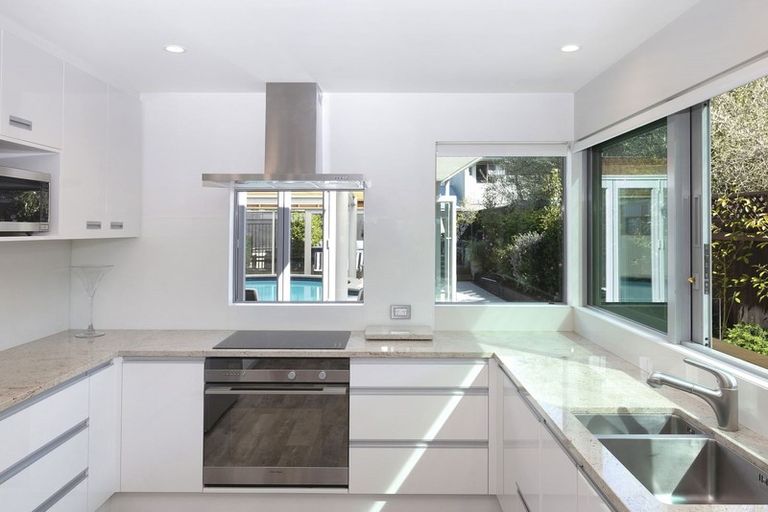 Photo of property in 69 Deans Avenue, Riccarton, Christchurch, 8011