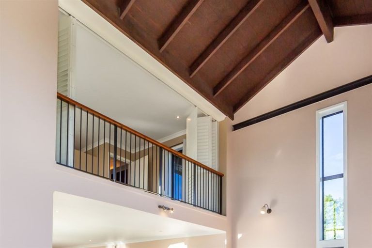 Photo of property in 36 Rockview Place, Mount Pleasant, Christchurch, 8081