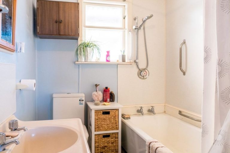 Photo of property in 25 Ruapehu Drive, Fitzherbert, Palmerston North, 4410