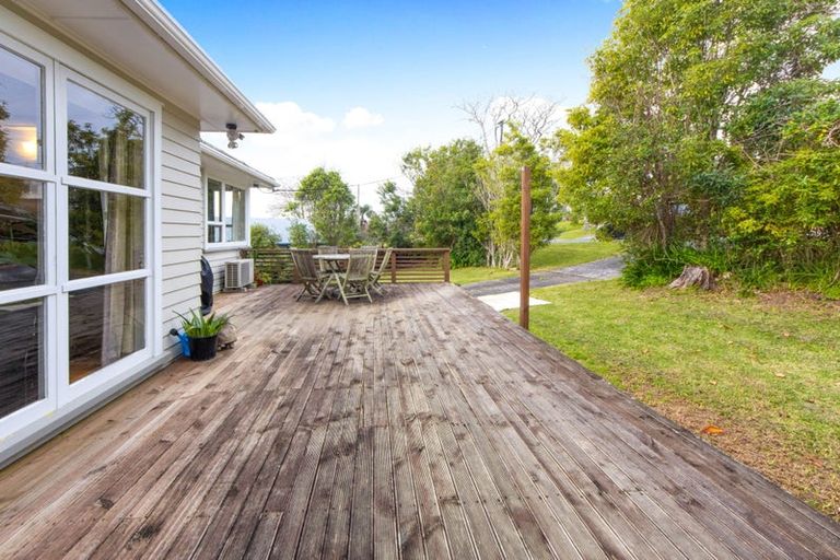 Photo of property in 72 Colwill Road, Massey, Auckland, 0614