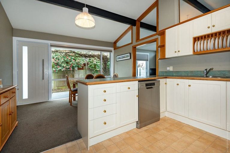 Photo of property in 7 Penwood Street, Russley, Christchurch, 8042