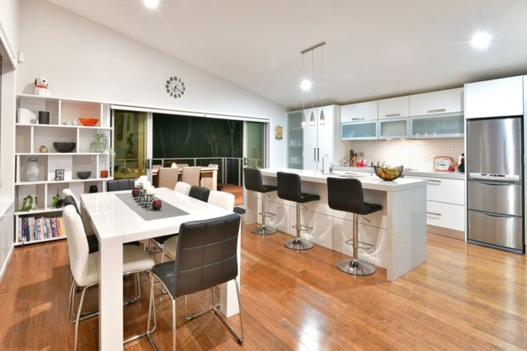Photo of property in 19a Whale Cove, Stanmore Bay, Whangaparaoa, 0932