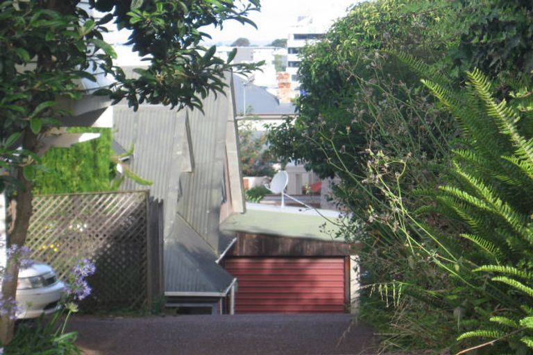 Photo of property in 13 Maungawhau Road, Epsom, Auckland, 1023