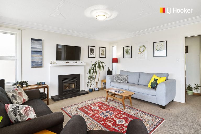 Photo of property in 35 Glendevon Place, Vauxhall, Dunedin, 9013