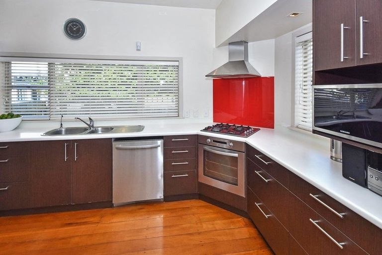 Photo of property in 27 Kenderdine Road, Papatoetoe, Auckland, 2025