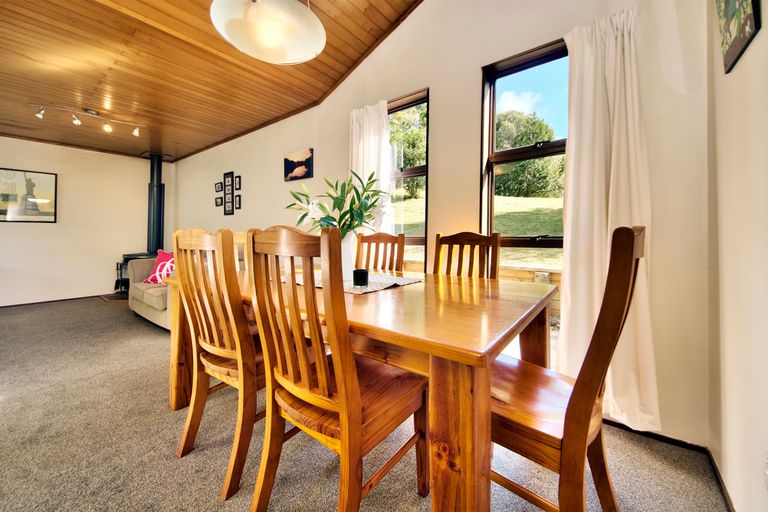 Photo of property in 13 Karapiti Place, Glen Eden, Auckland, 0602